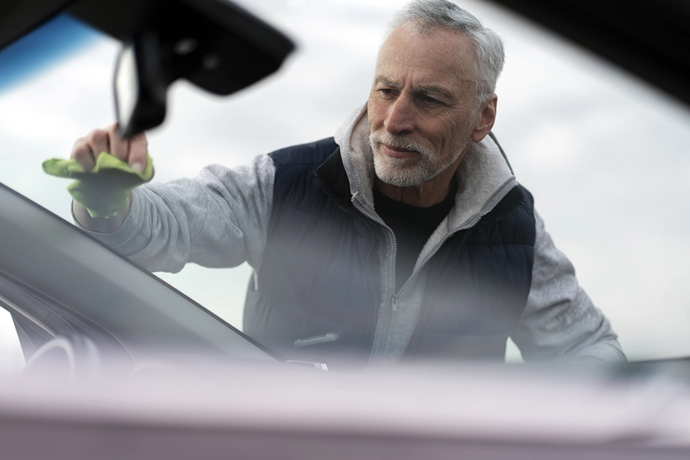 How to Stop a Windshield Crack from Spreading
